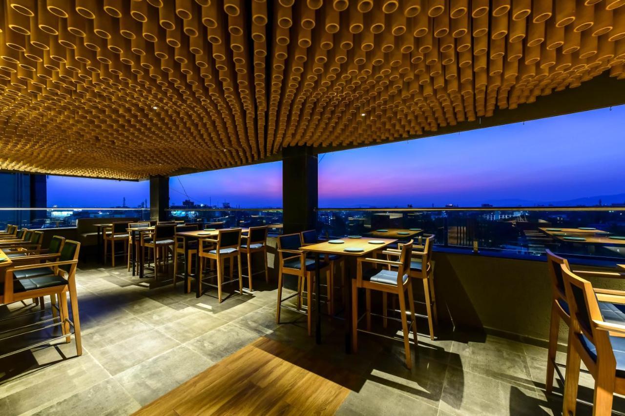 Citrus Hotel Kolhapur Buitenkant foto