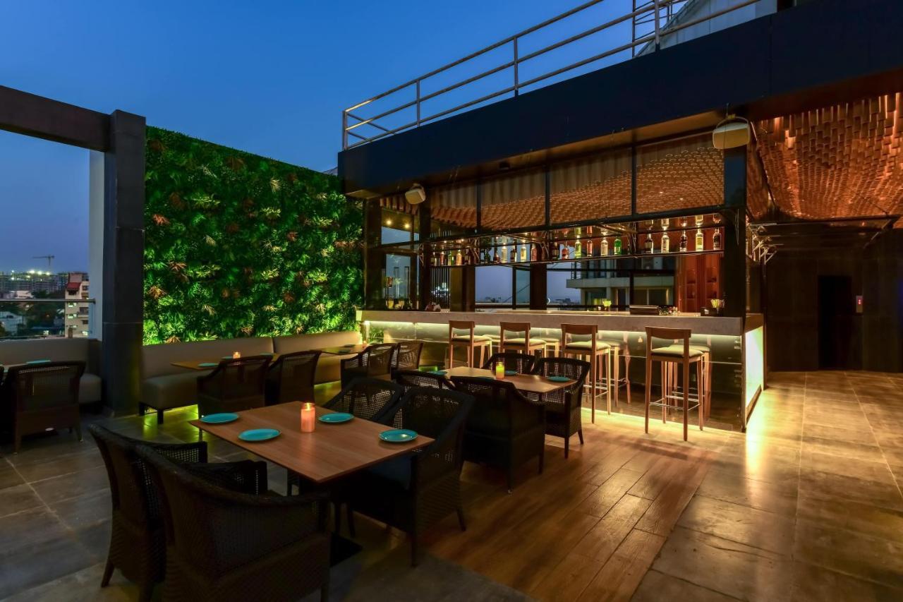 Citrus Hotel Kolhapur Buitenkant foto