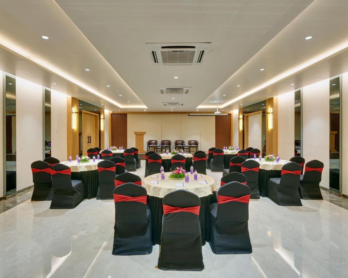 Citrus Hotel Kolhapur Buitenkant foto