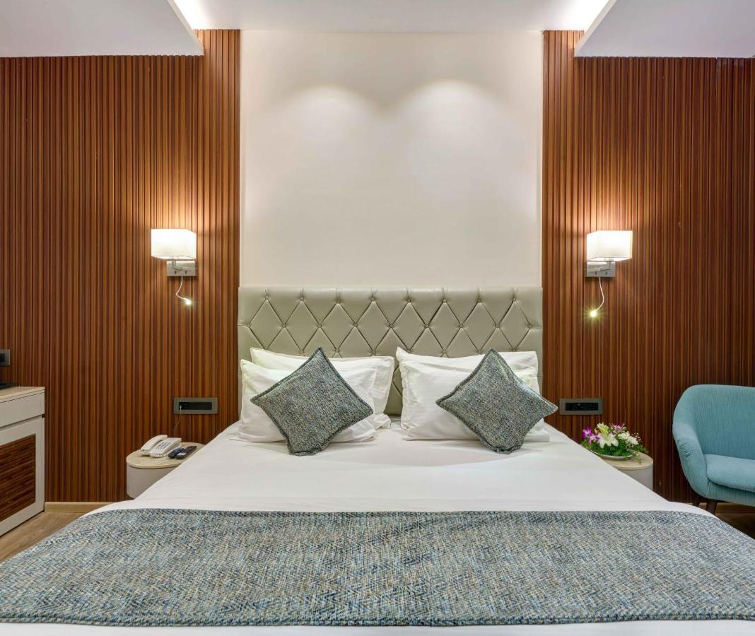 Citrus Hotel Kolhapur Buitenkant foto