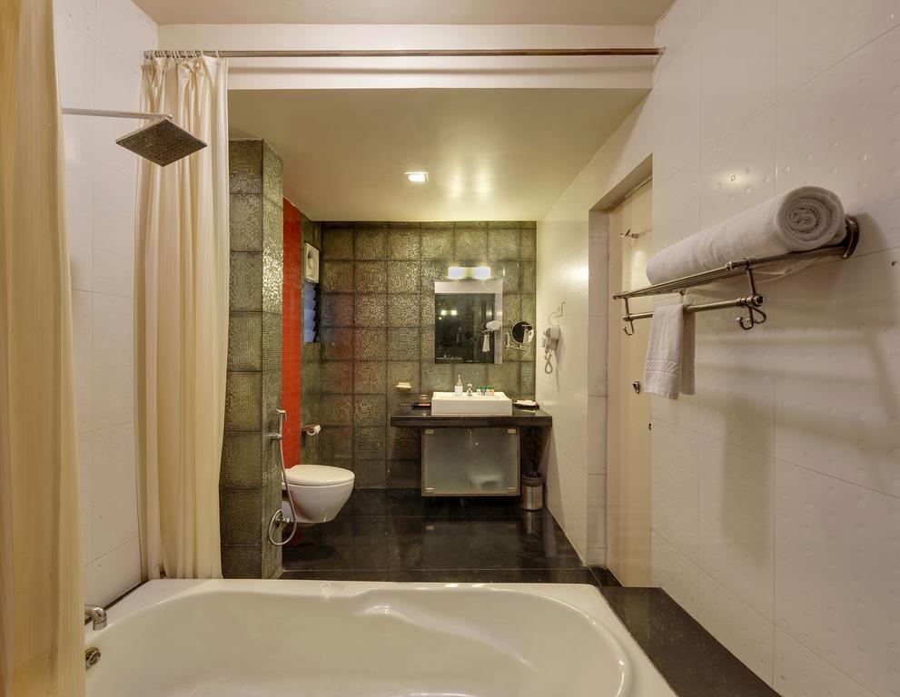 Citrus Hotel Kolhapur Buitenkant foto
