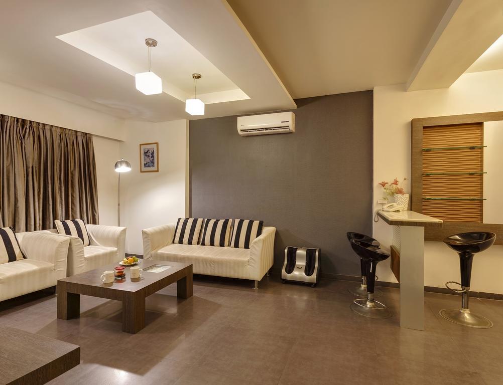 Citrus Hotel Kolhapur Buitenkant foto
