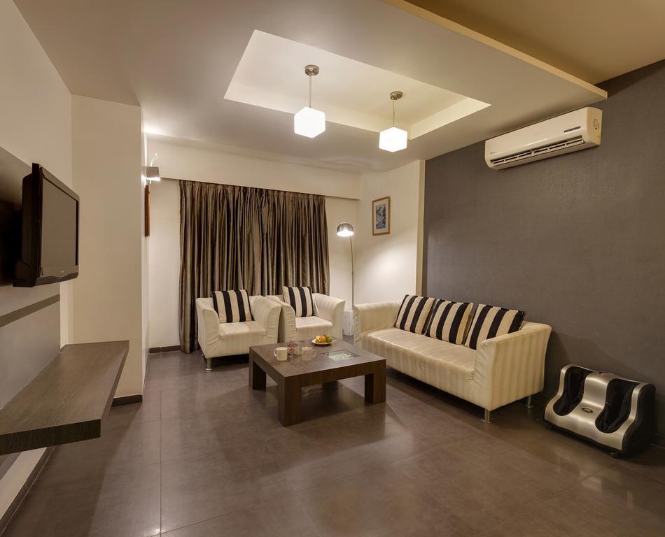 Citrus Hotel Kolhapur Buitenkant foto