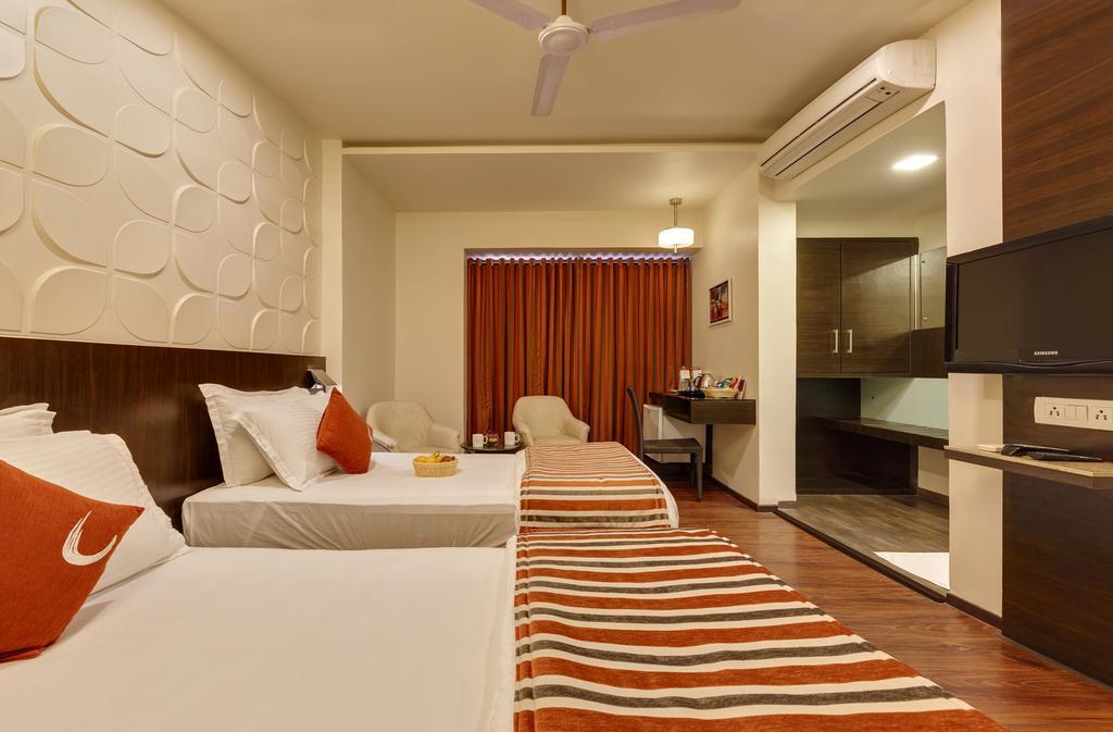 Citrus Hotel Kolhapur Buitenkant foto