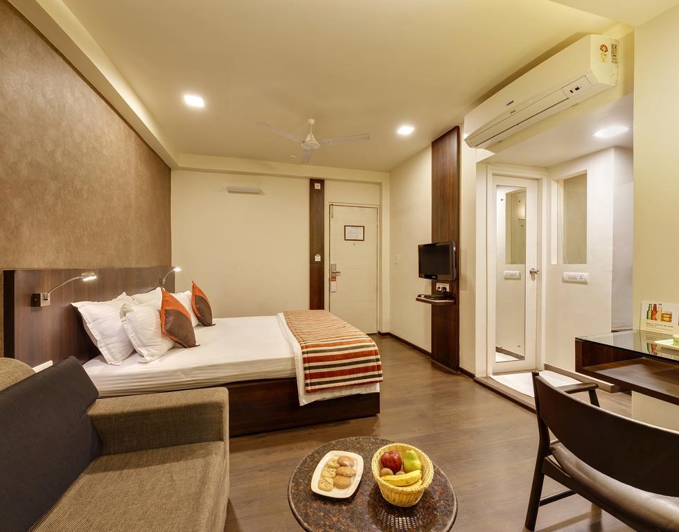 Citrus Hotel Kolhapur Buitenkant foto