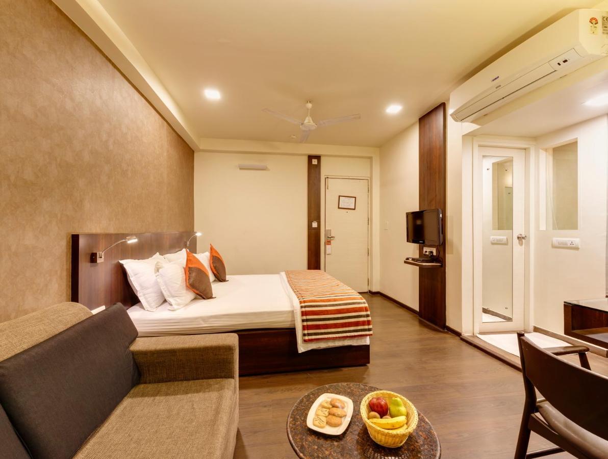 Citrus Hotel Kolhapur Buitenkant foto